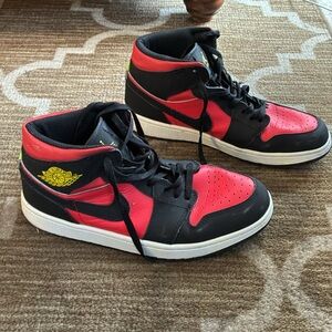 Nike Jordan 1 Mid Black Hot Punch Sneakers